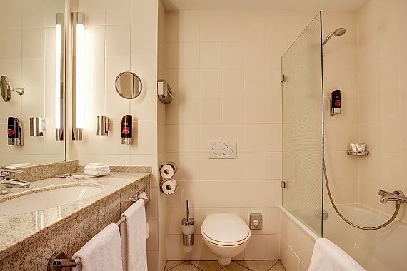 Badezimmer Braunschweig, superior rooms | fourside hotel braunschweig, Design ideen